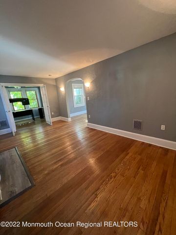 432 Harnell Avenue, Oakhurst, NJ 07755