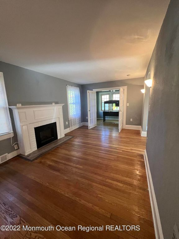 432 Harnell Avenue, Oakhurst, NJ 07755