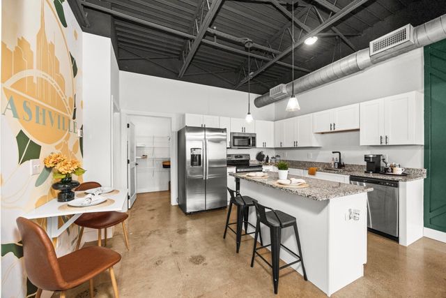 295 Plus Park Blvd Unit 212, Nashville, TN 37217