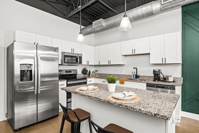 295 Plus Park Blvd Unit 212, Nashville, TN 37217