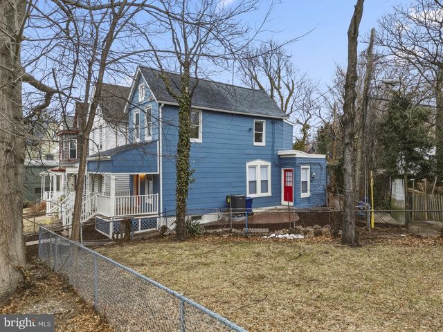 3033 BARCLAY ST, Baltimore, MD 21218