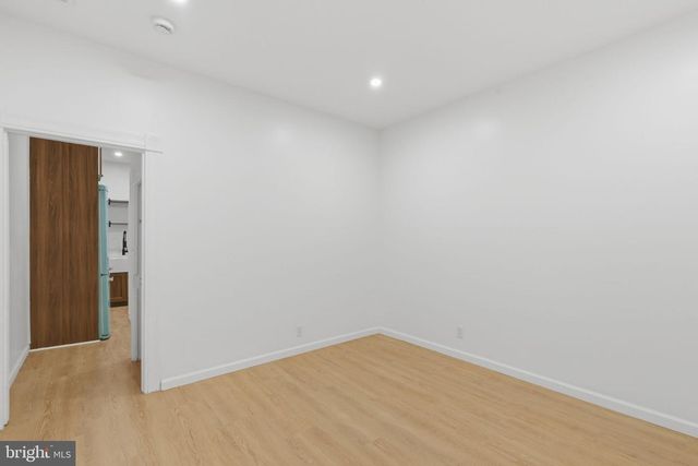 3033 BARCLAY ST, Baltimore, MD 21218