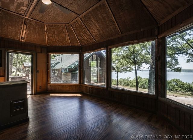 178 N BK 1900 Road, Eufaula, OK 74432
