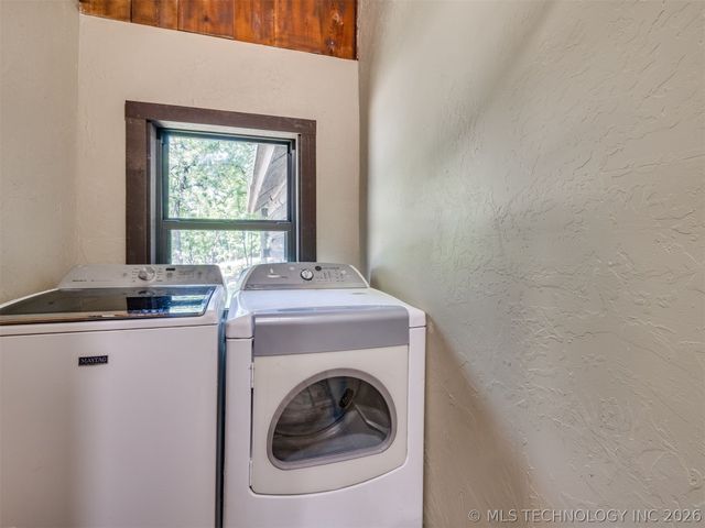 178 N BK 1900 Road, Eufaula, OK 74432