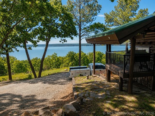 178 N BK 1900 Road, Eufaula, OK 74432