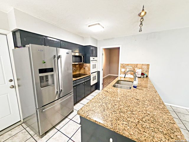 4230 Havenview, San Antonio, TX 78228