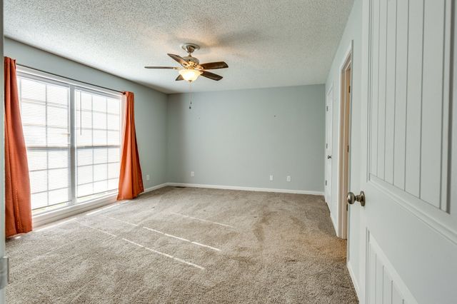 113 Hollywood Hills Dr, Columbia, TN 38401