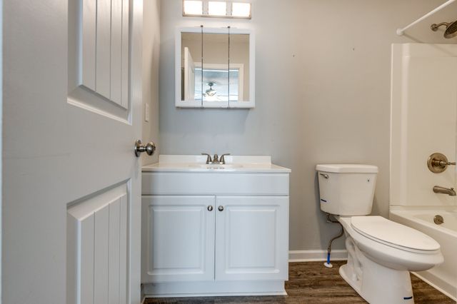 113 Hollywood Hills Dr, Columbia, TN 38401