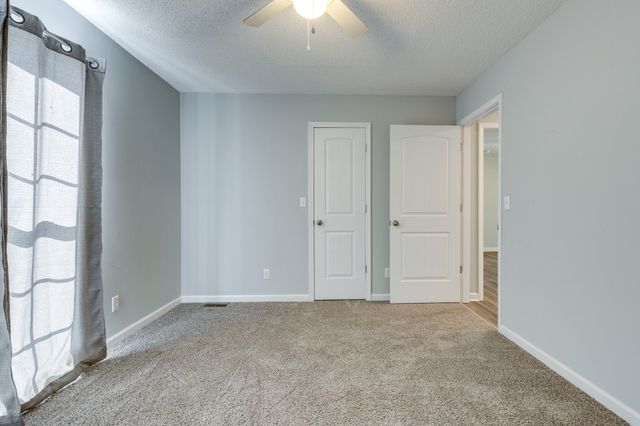 113 Hollywood Hills Dr, Columbia, TN 38401