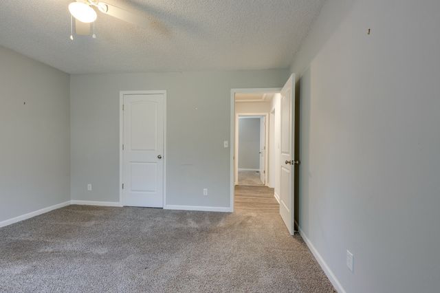 113 Hollywood Hills Dr, Columbia, TN 38401