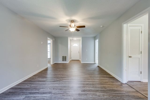 113 Hollywood Hills Dr, Columbia, TN 38401