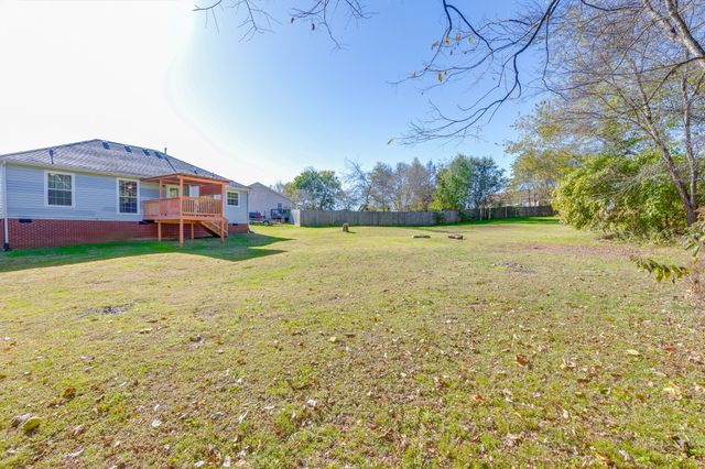 113 Hollywood Hills Dr, Columbia, TN 38401