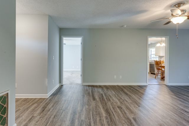 113 Hollywood Hills Dr, Columbia, TN 38401