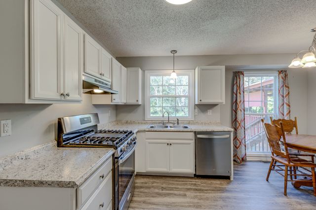 113 Hollywood Hills Dr, Columbia, TN 38401