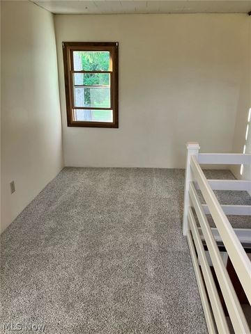 1517 W Garfield Road, Columbiana, OH 44408