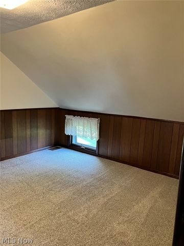 1517 W Garfield Road, Columbiana, OH 44408
