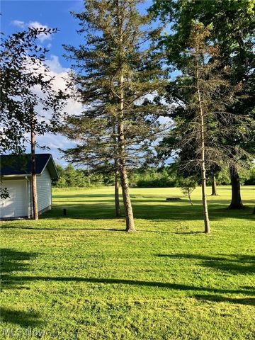 1517 W Garfield Road, Columbiana, OH 44408