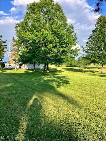 1517 W Garfield Road, Columbiana, OH 44408