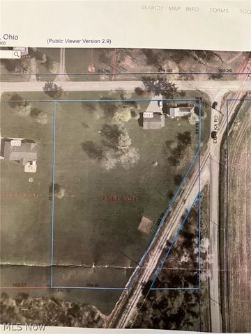 1517 W Garfield Road, Columbiana, OH 44408