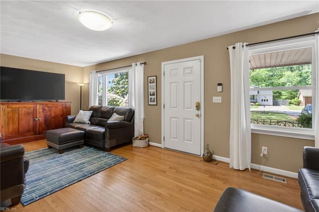 133 Mann DR, Chesapeake, VA 23322