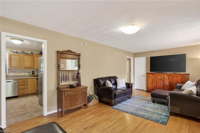 133 Mann DR, Chesapeake, VA 23322