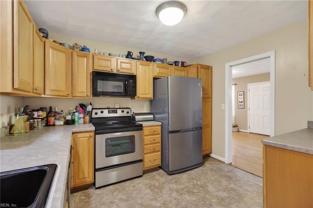 133 Mann DR, Chesapeake, VA 23322