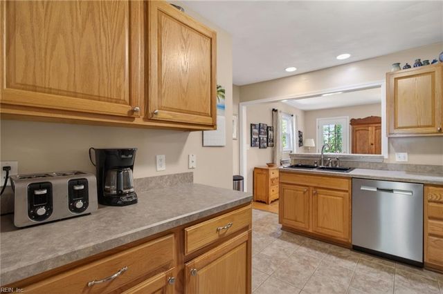 133 Mann DR, Chesapeake, VA 23322