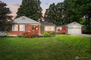 1633 Countryside Drive, Beavercreek, OH 45432