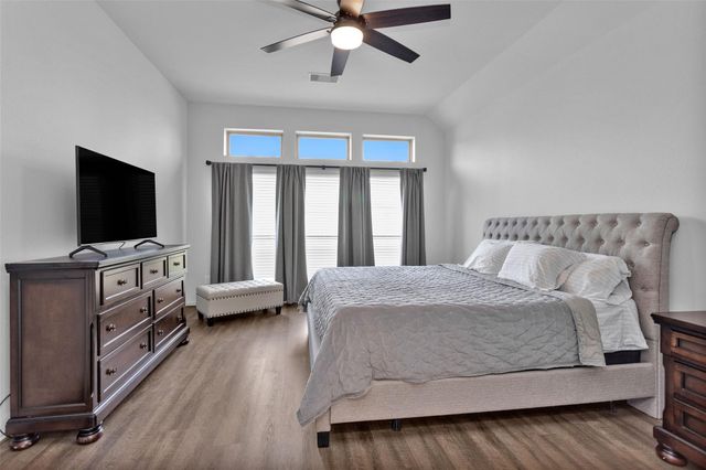 549 Cedar Harbor Court, Conroe, TX 77304