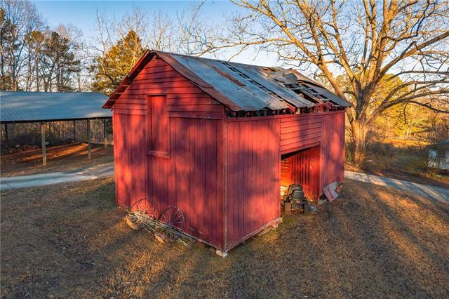 873 Long Road, Ball Ground, GA 30107