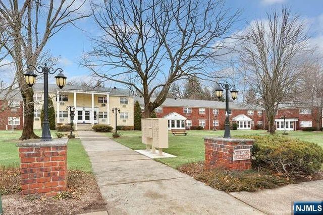 95 Regency Park 95, Ramsey, NJ 07446