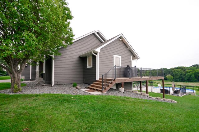 5721 94th Avenue N, Loretto, MN 55357