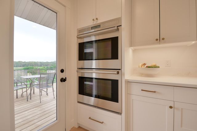 5721 94th Avenue N, Loretto, MN 55357