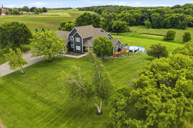 5721 94th Avenue N, Loretto, MN 55357