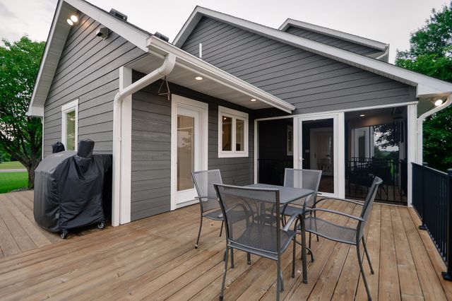 5721 94th Avenue N, Loretto, MN 55357