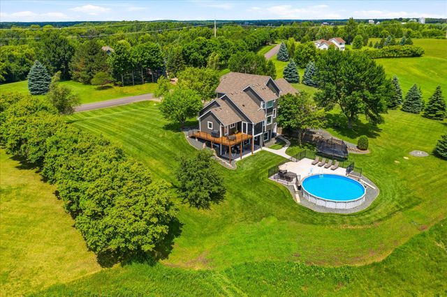 5721 94th Avenue N, Loretto, MN 55357