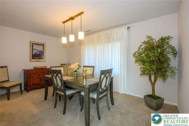 104 Brynwood Drive, Easton, PA 18045