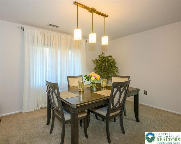104 Brynwood Drive, Easton, PA 18045