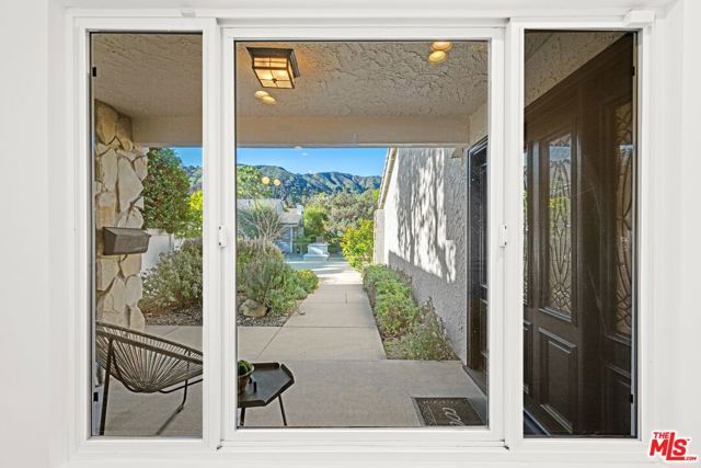 1424 Avenida De Cortez, Pacific Palisades (los Angeles), CA 90272
