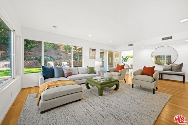 1424 Avenida De Cortez, Pacific Palisades (los Angeles), CA 90272