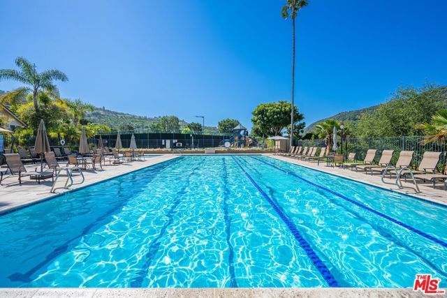 1424 Avenida De Cortez, Pacific Palisades (los Angeles), CA 90272