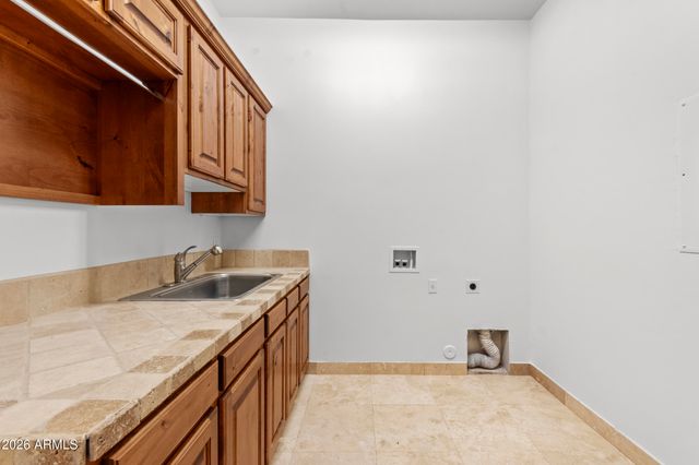 5580 E 10TH Avenue, Apache Junction, AZ 85119