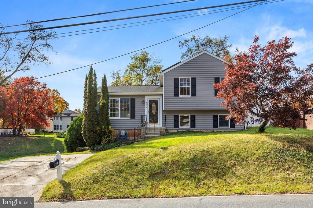 300 TWIN OAKS RD, Linthicum Heights, MD 21090