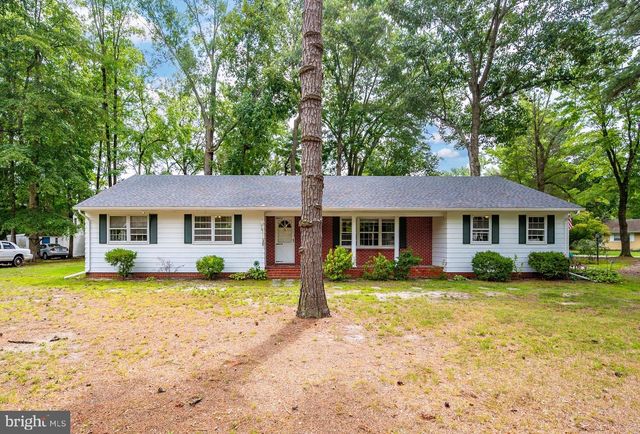100 BARBARA AVE, Hebron, MD 21830