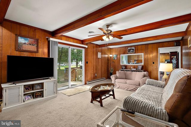 100 BARBARA AVE, Hebron, MD 21830