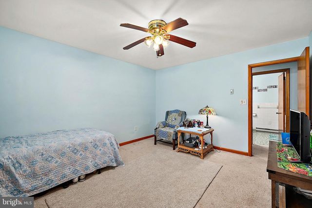 100 BARBARA AVE, Hebron, MD 21830