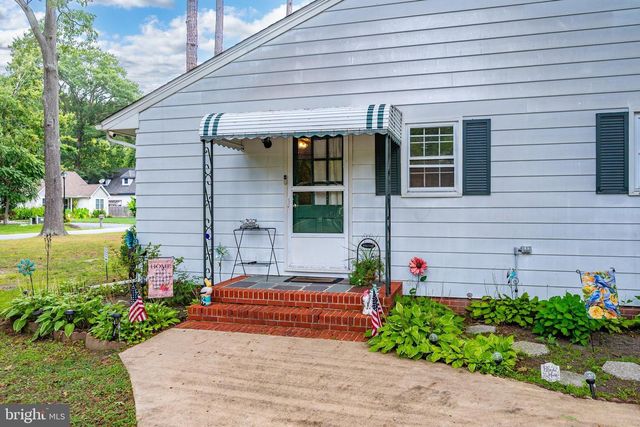 100 BARBARA AVE, Hebron, MD 21830
