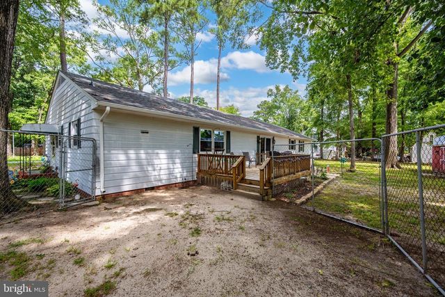 100 BARBARA AVE, Hebron, MD 21830