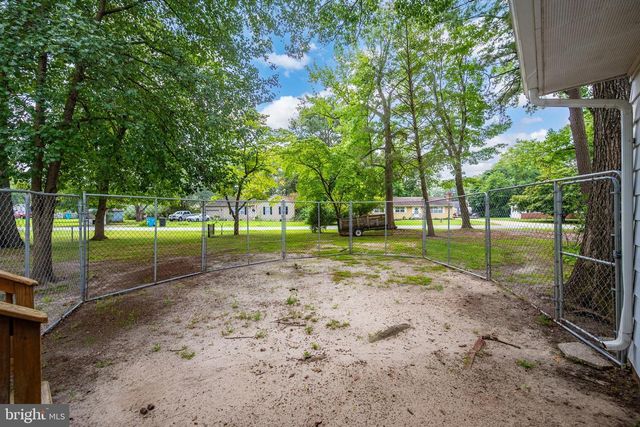 100 BARBARA AVE, Hebron, MD 21830