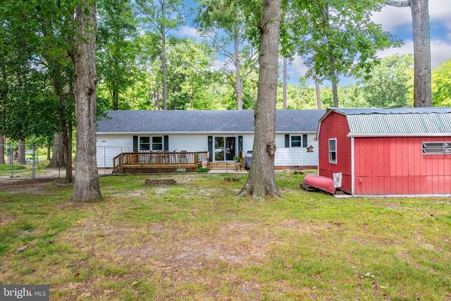 100 BARBARA AVE, Hebron, MD 21830